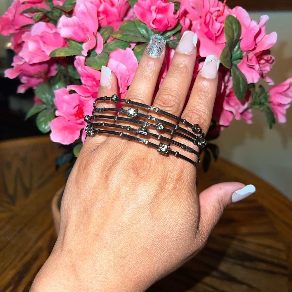 Seasonalwhispers Love Bracelet In Black Small